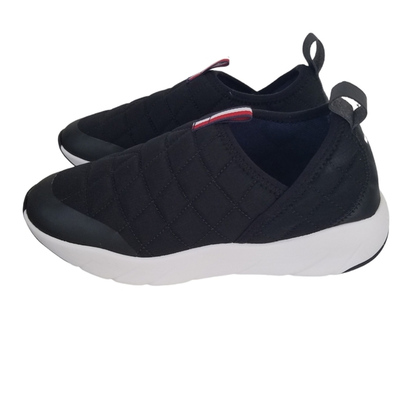 Tommy Hilfiger Men's Slip on Quilted Sneakers Foam Insole Black Size 8.5M - Picture 1 of 8